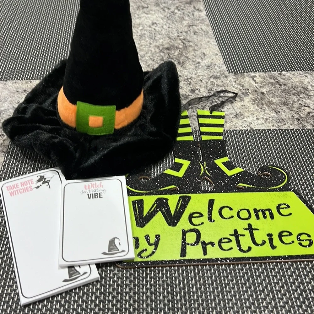 Halloween Witch Decor Lot Welcomes my Pretties Sign Witches Notespad Hat Plush